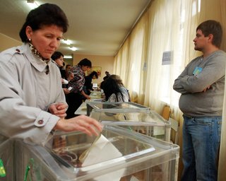 Закон о перевыборах в одномандатных округах появился на сайте Рады