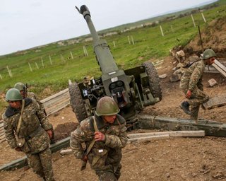 Азербайджан и Армения обвиняют друг друга в обстрелах территорий вне Карабаха