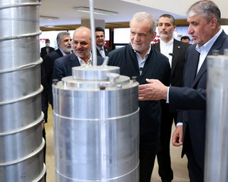 Якобы согласились отдать уран: Иран и США близки к заключению мирного соглашения, — Axios