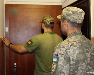 ТЦК має право прийти за адресою проживання та вручити повістку: деталі