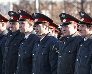 Превращение российской милиции в полицию может затянуться до зимы