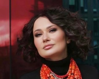 Мозговая показала себя беременной и поразмышляла о возрасте (фото)