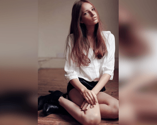 Знепритомніла під час огляду дитини: модель, яка прикрашала обкладинки Vogue, раптово померла