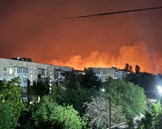 В ряде аэропортов объявлен план "Ковер": Россию и оккупированные регионы массированно атаковали БпЛА (фото, видео)