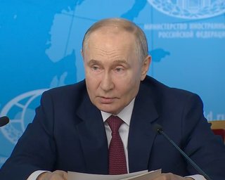 Путін назвав умови для мирних перемовин та похизувався наступом ЗС РФ (відео)