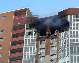 Обстрел Киева: РФ ударила по 25-этажному дому, перекрыты мосты через Днепр (обновлено)