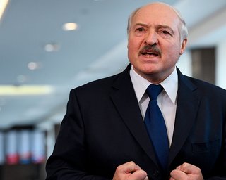 Лукашенко закрывает границы с Польшей и Литвой и усиливает границу с Украиной