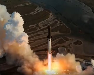 Найпотужніша ракета у світі Starship вперше вийшла на навколоземну орбіту: далі Марс (відео)