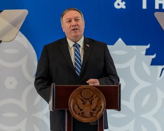 Пока преждевременно ставить вопрос о передачи власти Байдену, - Помпео (видео)