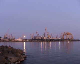 Грузопоток в портах Азовского моря упал в два раза, - Омелян