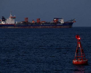 "Застряла в море": США разрешили продажу 140 миллионов баррелей иранской нефти, — Бессент