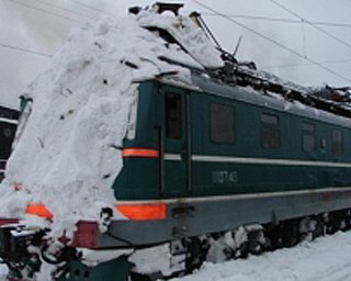 В Донецке из-за снежных заносов остановлены поезда