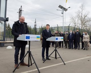 Президент Евросовета пообещал Зеленскому ускорить поставку вакцин Украине в рамках COVAX