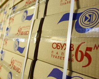 Українці можуть зіткнутись із дефіцитом туалетного паперу: росіяни атакували комбінат в Обухові