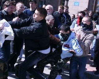 В Николаеве подрались из-за Табачника