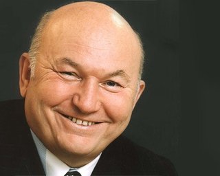 Лужков приедет на юбилей Януковича