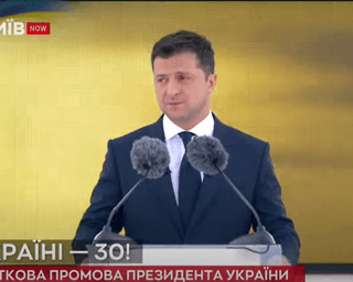 "Ми молода країна з тисячолітньою історією": про що говорив Зеленський на Хрещатику