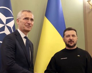 "Мы хотим быть наравне со всеми", — Зеленский выступил на саммите НАТО (видео)