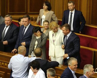 Центризбирком размял члены. Верховная Рада сменила состав ЦИКа в сторону увеличения