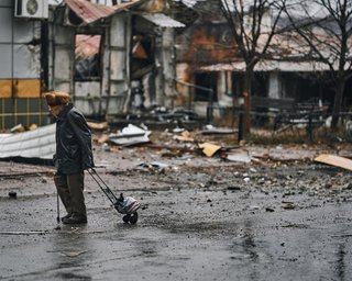 Оккупанты собирают гражданских и выводят из Бахмута в неизвестном направлении, — бойцы ВСУ (видео)