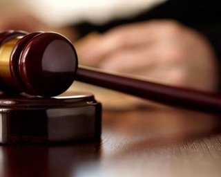 Выносившего приговор Януковичу судью отстранили от работы