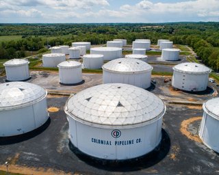 Хакеров из России подозревают в кибератаке на трубопровод Colonial Pipeline в США (фото)