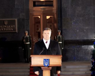 Янукович поздравил украинцев с Новым годом