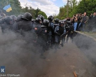 Милиция обвинила "свободовцев" в провокациях во Львове 9 мая