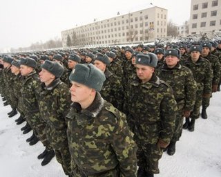 До 2017 года украинскую армию сократят в 2,5 раза, - СМИ