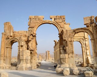 Россия нанесла авиаудары вблизи Пальмиры