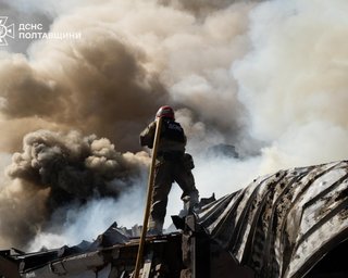Обстрел Полтавы: в ВСУ подтвердили попадание в здание ТЦК, есть погибшие и раненые (фото)