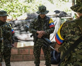 Учатся управлять дронами: почему колумбийские наркоторговцы рвутся воевать за Украину