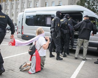 Рокировка по-кремлевски. Кому выгодно затягивание протестов в Беларуси и чем они закончатся