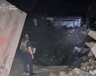 Удари РФ по Запоріжжю та Києву: зросла кількість загиблих, у столиці влучання біля дитячої лікарні