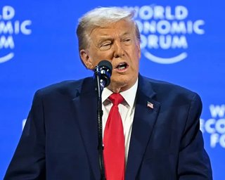"Усі хочуть завершення війни": Трамп після зустрічі з Зеленським анонсував перемовини з Путіним