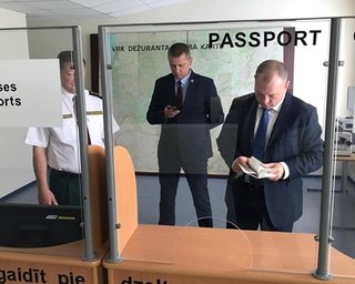 200 международных наблюдателей уже прибыли на внеочередные выборы в ВР, – Госпогранслужба