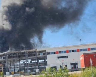 РФ атаковала терминал "Новой почты" под Харьковом: известно о погибшем