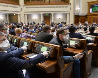 Нардепам хотят запретить вход в Раду без COVID-сертификатов и отрицательных тестов