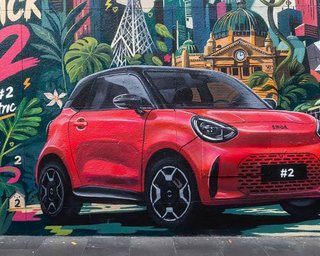 В стиле стрит-арт: новый Smart рассекретили очень необычным способом (фото)