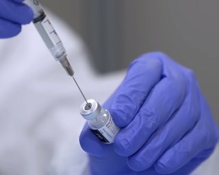 Глава "Медзакупок" раскритиковал сделку Минздрава о поставках вакцины Pfizer в Украину