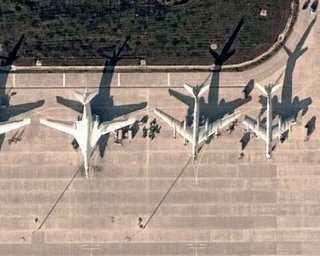 Россияне стягивают самолеты: мониторинговые каналы предупреждают о возможном ракетном обстреле