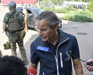 Місія МАГАТЕ змушена перечекати обстріл поряд із лінією фронту, — ЗМІ