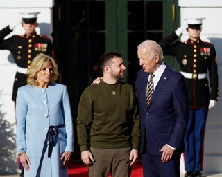 Путін вирішив знищити українців як націю: Байден і Зеленський обговорили причини війни (фото)