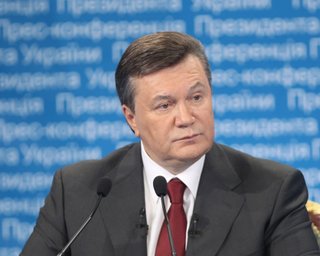 Янукович создал группу по борьбе с коррупцией