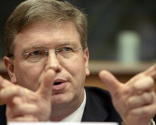 Делегация ЕС во главе с Фюле 25-26 марта посетит Украину