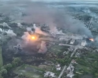 ЗС РФ штурмують вулиці Вовчанська: бригада "Лють" показала сутички між будинками (відео)