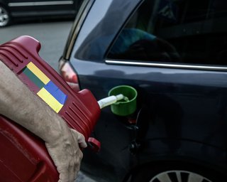 Ракетні атаки РФ: чи загрожує Україні дефіцит палива на АЗС