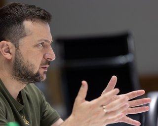 Запрет на выезд мужчин из регионов: Зеленский просит Генштаб не спешить (видео)
