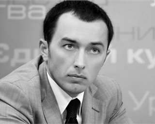 У Яценюка считают, что на фоне Порошенко правительство будет выглядеть нелепо