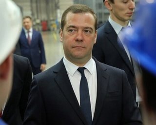 "Предлагает начать третью мировую": Медведев ответил экс-министру Латвии на слова о Калининграде